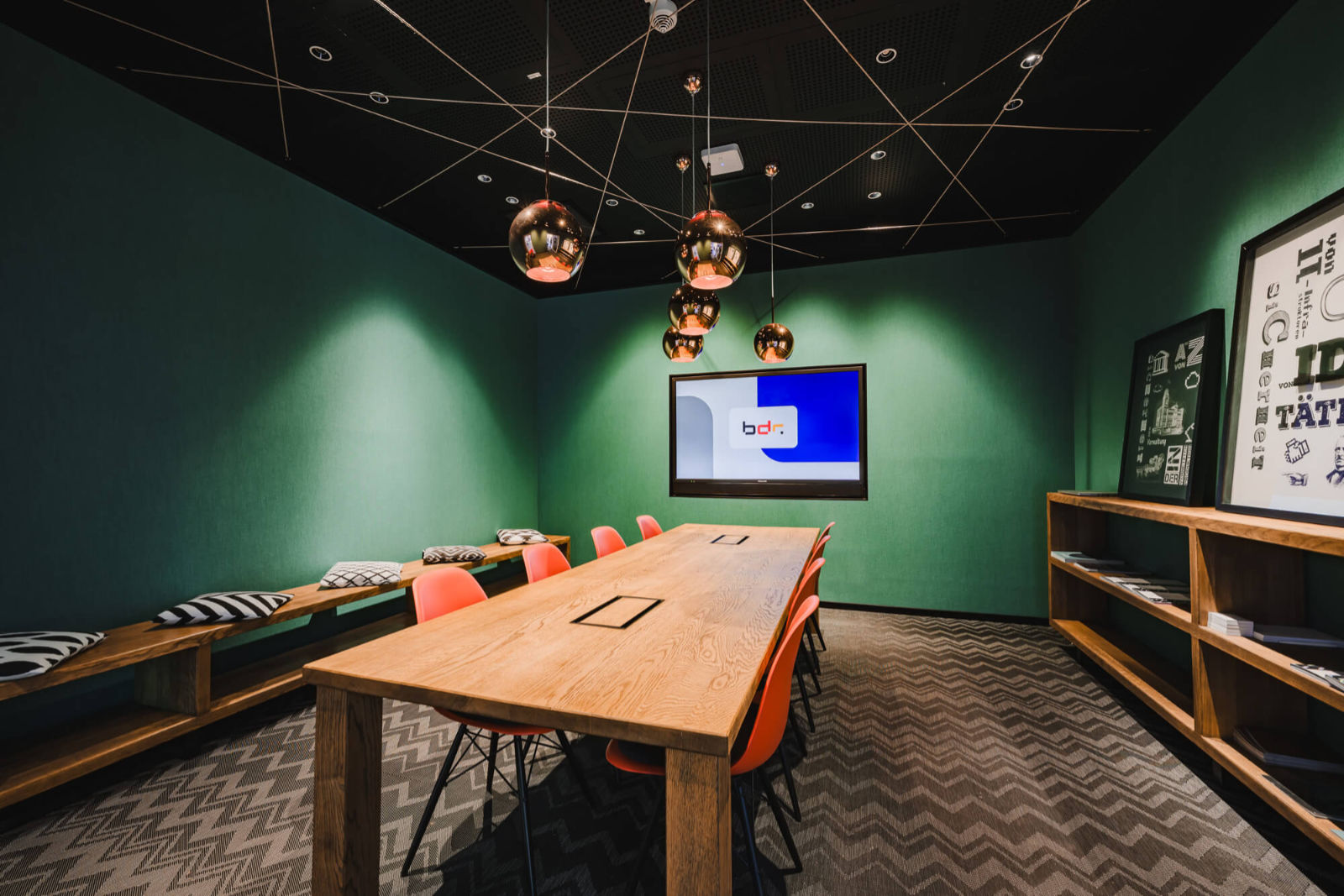 The picture shows the meeting-room in the show pavilion.