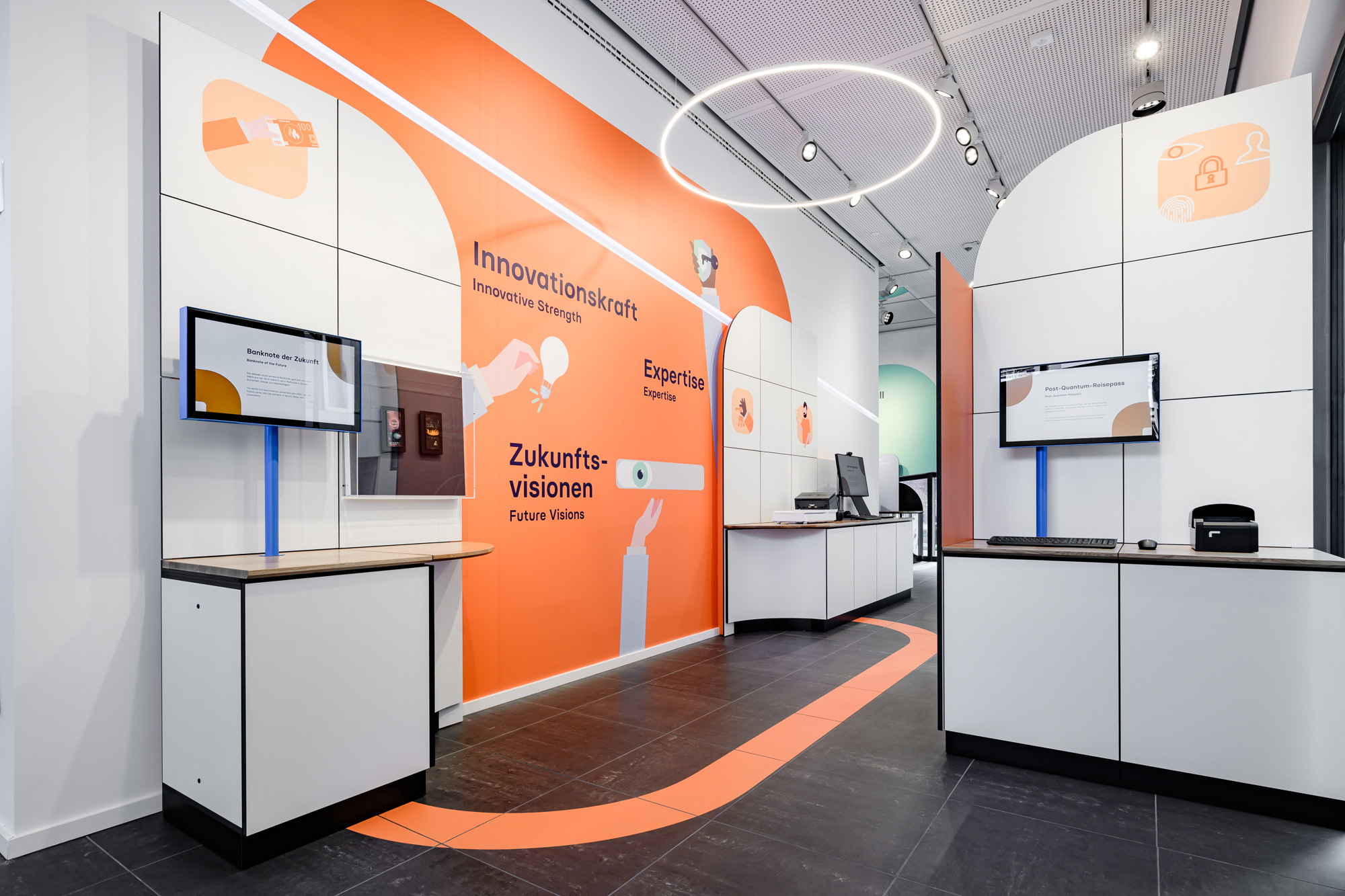 Showpavillon Rundgang