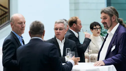 Gespräche nach der Diskussionsrunde
