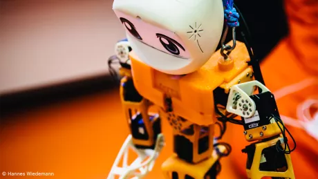 Foto eines Roboters aus dem RoboLab des Max-Planck-Instituts